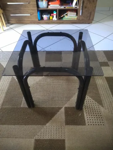 Mesa apoio tubular tampo de vidro