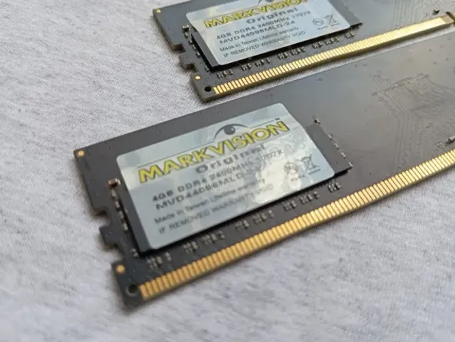 8GB RAM DDR4 2400MHz (4x2)