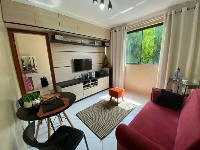 QS 16 - Lindo apartamento de 02 quartos, com garagem!