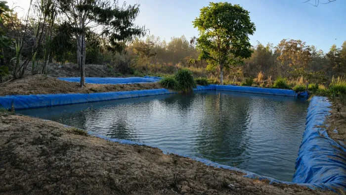Chácara 12,9 hectares à beira da pista com rio e tanque de peixes
