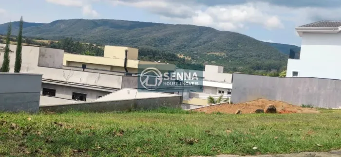 Terreno em Condomínio de Luxo na Reserva da Serra em Jundiaí-SP - 760m² de Área - Aproveit