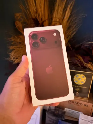 18 pro max bordo 256 gb