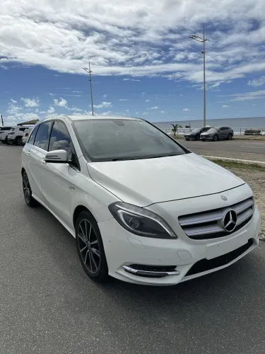 Mercedes-Benz Classe B 200 CGI 1.6 TB Sport 156cv AUT 2014