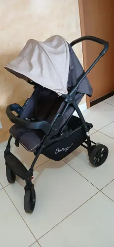 Carrinho de bebê Borigotto - estado de novo / alta durabilidade