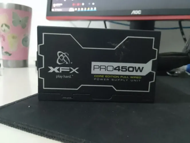 FONTE XFX PRO 450W ( CABO PCI-E QUEBRADO VEJA AS FOTOS)