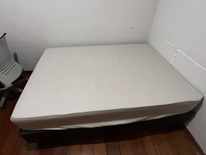Cama e colchão - vendo junto ou separado