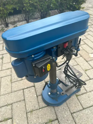 Furadeira de coluna 230w 127v