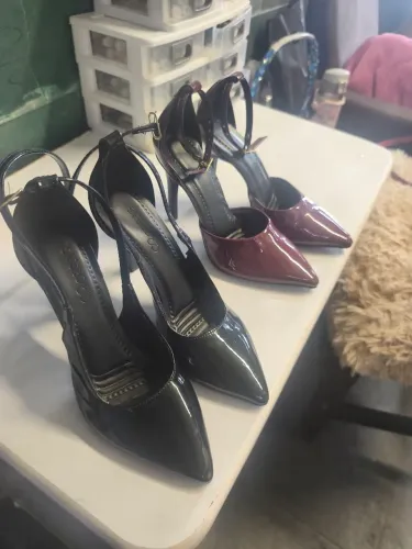 2 pares de Scarpin por 100,00