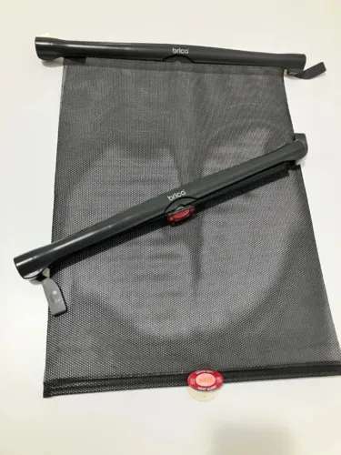 Protetor solar para bebês, para fixar na janela do carro, marca Brica