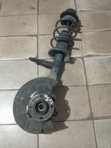 Torre dianteira esquerdo VW/gol G3 2005