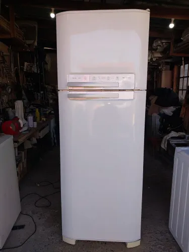 Geladeira electrolux 430lt 220vtz impecável