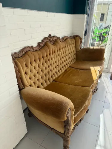 Sofa vintage antigo direto da Itália 