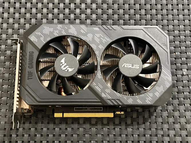Placa de vídeo Asus Tuf GTX 1650 Gaming OC 4GB