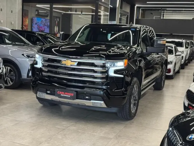Chevrolet Tracker Pro 1.0 Turbo Flex AT Silverado High Country 5.3L V8 2026