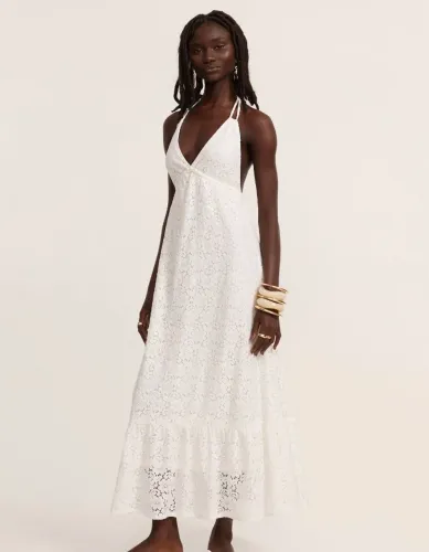Vestido Longo Branco de Renda Elegante