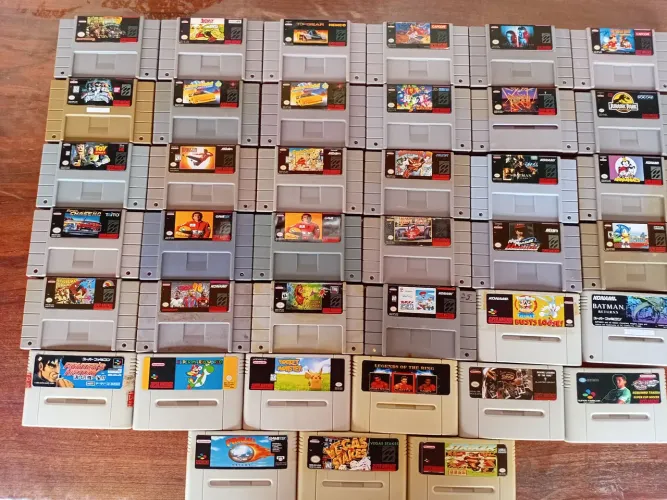 Lote com 38 cartuchos do Super Nintendo funcionando