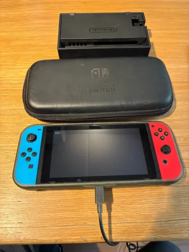Console Nintendo Switch usado 32GB