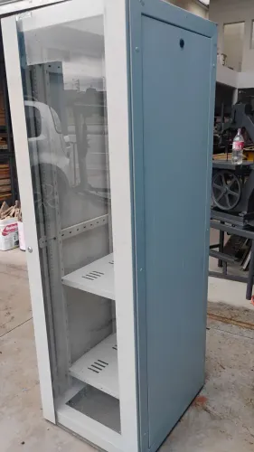 Rack servidor com bandeja 