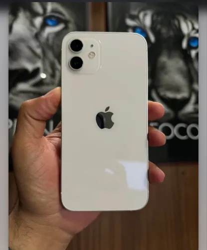 iPhone 12. 