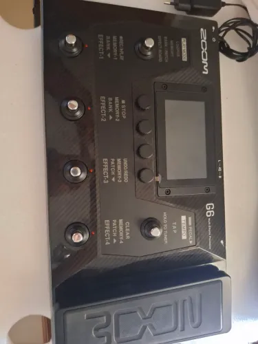 Pedaleira zoom G6 semi nova