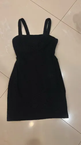 Vestido preto curto