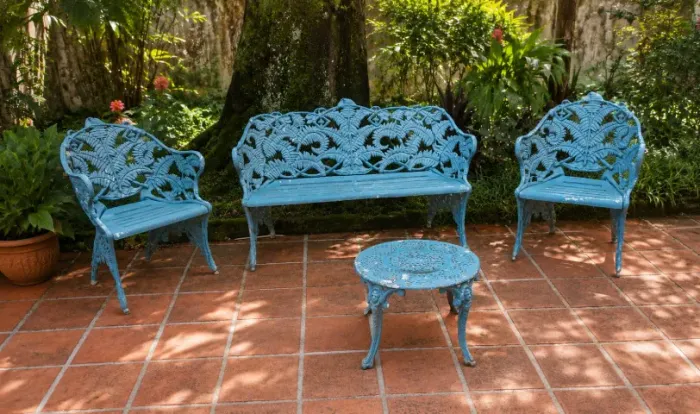 Mesa banco e poltronas ferro fundido para jardim area externa é bem pesado e de ferro