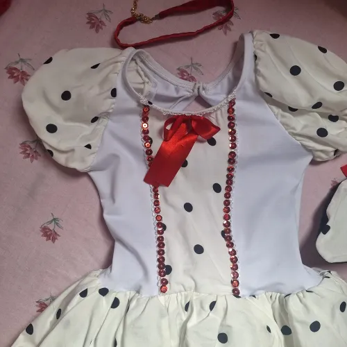 Fantasia dalmatas menina 5 anos