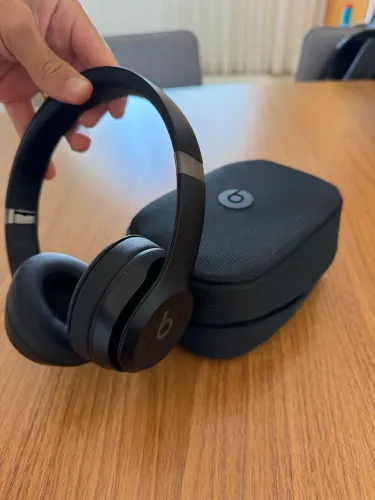 Beats Solo 4 