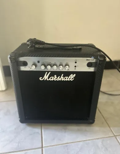 Amplificador Marshall MG15fx