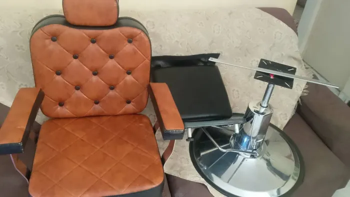 Vende-se cadeira de barbeiro reclinável nova
