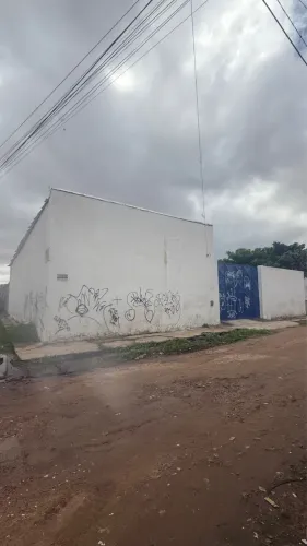 ALUGA-SE GALPÃO