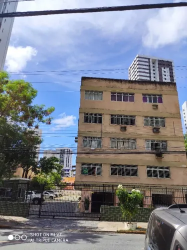 APARTAMENTO MOBILIADO, AMPLO E VENTILADO, 101M², 3 QUARTOS. VALOR JÁ INCLUI CONDOMINIO