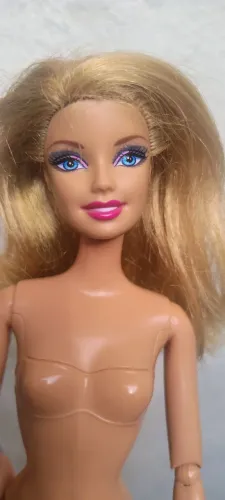 Boneca Barbie fashionista