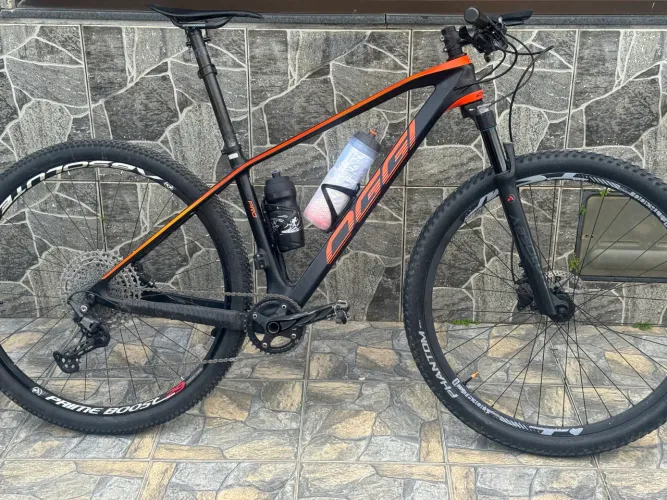 Bicicleta Oggi agile pro carbon