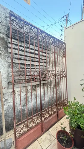 Porta 3 folhas com bandeira e gradeado