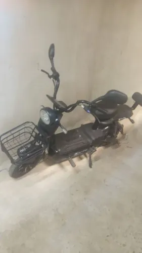 Scooter Elétrica Zyon 500W