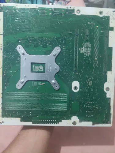 placa-mãe é Dell OEM com soquete LGA 1155