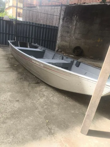 Barco de alumínio