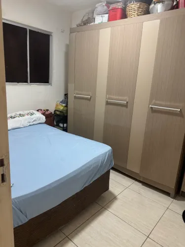 Alugo quarto só para meninas
