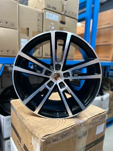 Jogo De Roda Porsche Cayenne Original Preto Diamantado 5x130 - 22x10 e 22x11,5