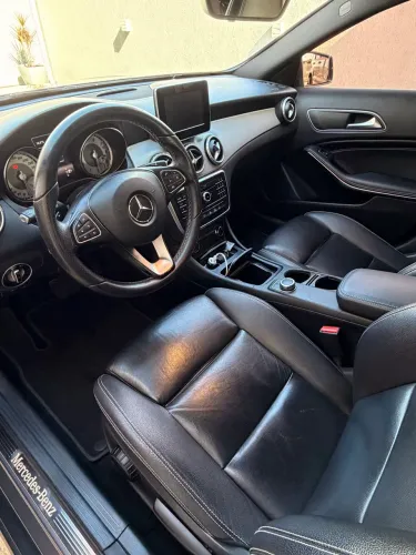 Mercedes-Benz GLA 200 Adv. 1.6/1.6 TB 16V Flex Aut. 2016