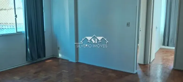 Apartamento- Petrópolis, Centro