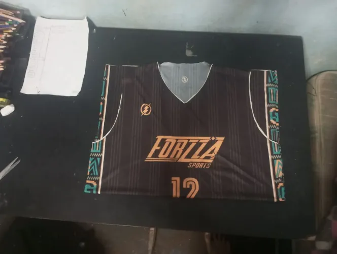 Vendo essa regata tamanho G ótima para calor de malha poliéster