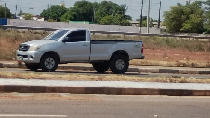 Toyota Hilux CS D4-d 4X4 2.5 16V 102cv TB Dies. 2011