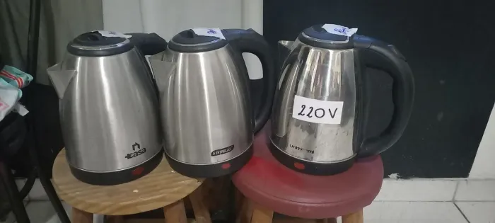 ?3 Chaleiras Elétricas Inox Não Funcionam - Para Retirada De Peças