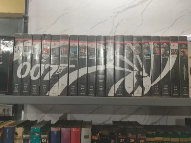 Coleção 007 em VHS (19 Filmes)