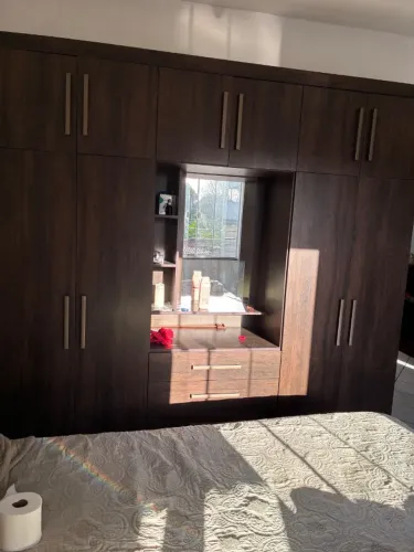 Vendo guarda roupa semi novo