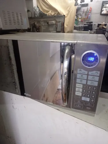 Microondas Philco espelhado 31 litros