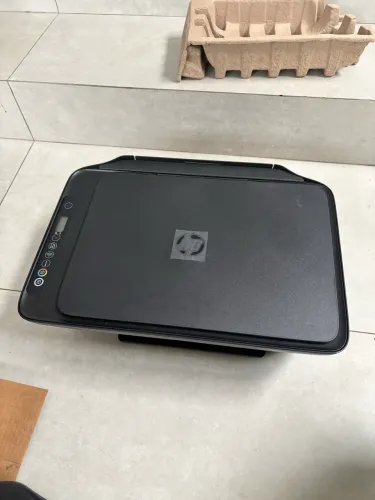 Impressora Multifuncional HP DeskJet 2774 Wi-Fi - Nova (Apenas Testada)