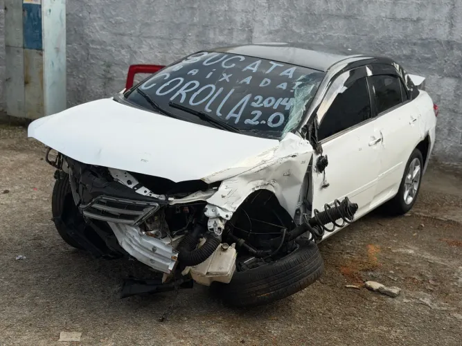 SUCATA COROLLA 2.0 AUTOMÁTICO PEÇAS
